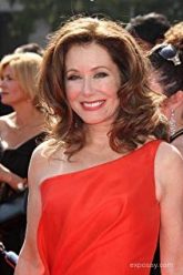 Mary McDonnell